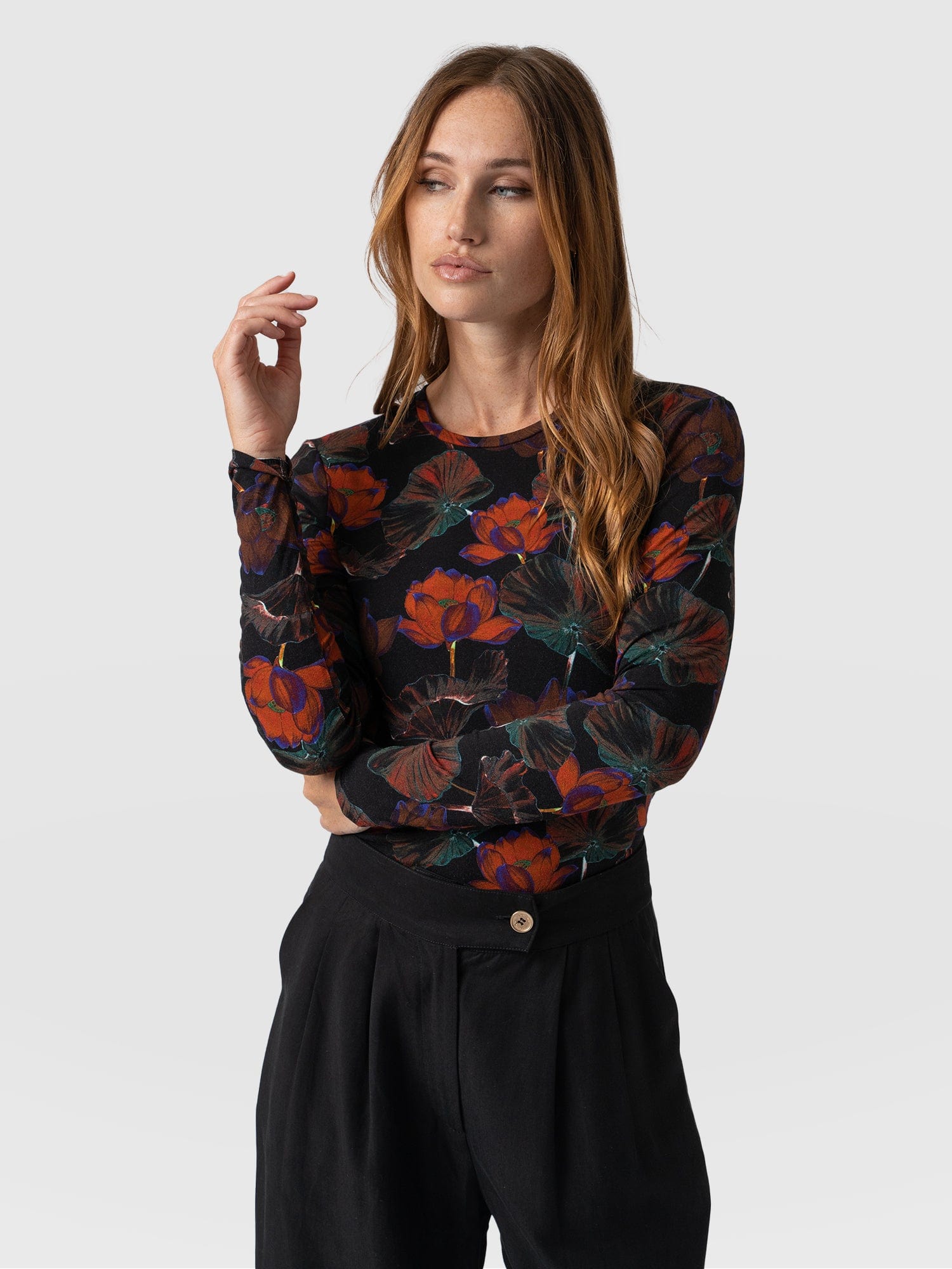Austen Crew Neck Tee Long Sleeve Red Flora - Women's T-Shirts | Saint + Sofia® USA